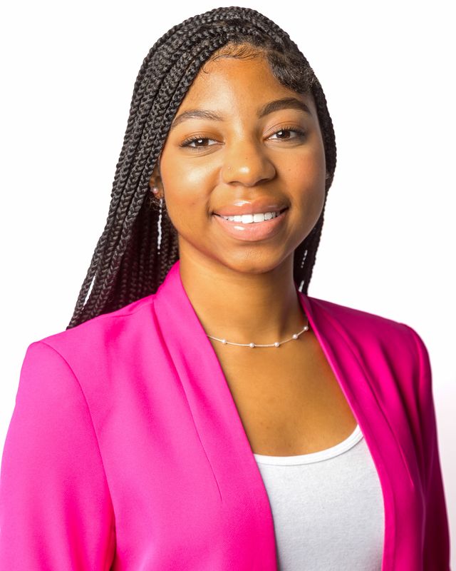 Headshot photography by Swavey Shots