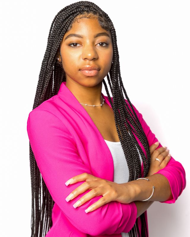 Headshot photography by Swavey Shots