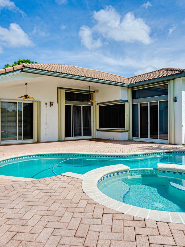 Real Estate photography by Swavey Shots